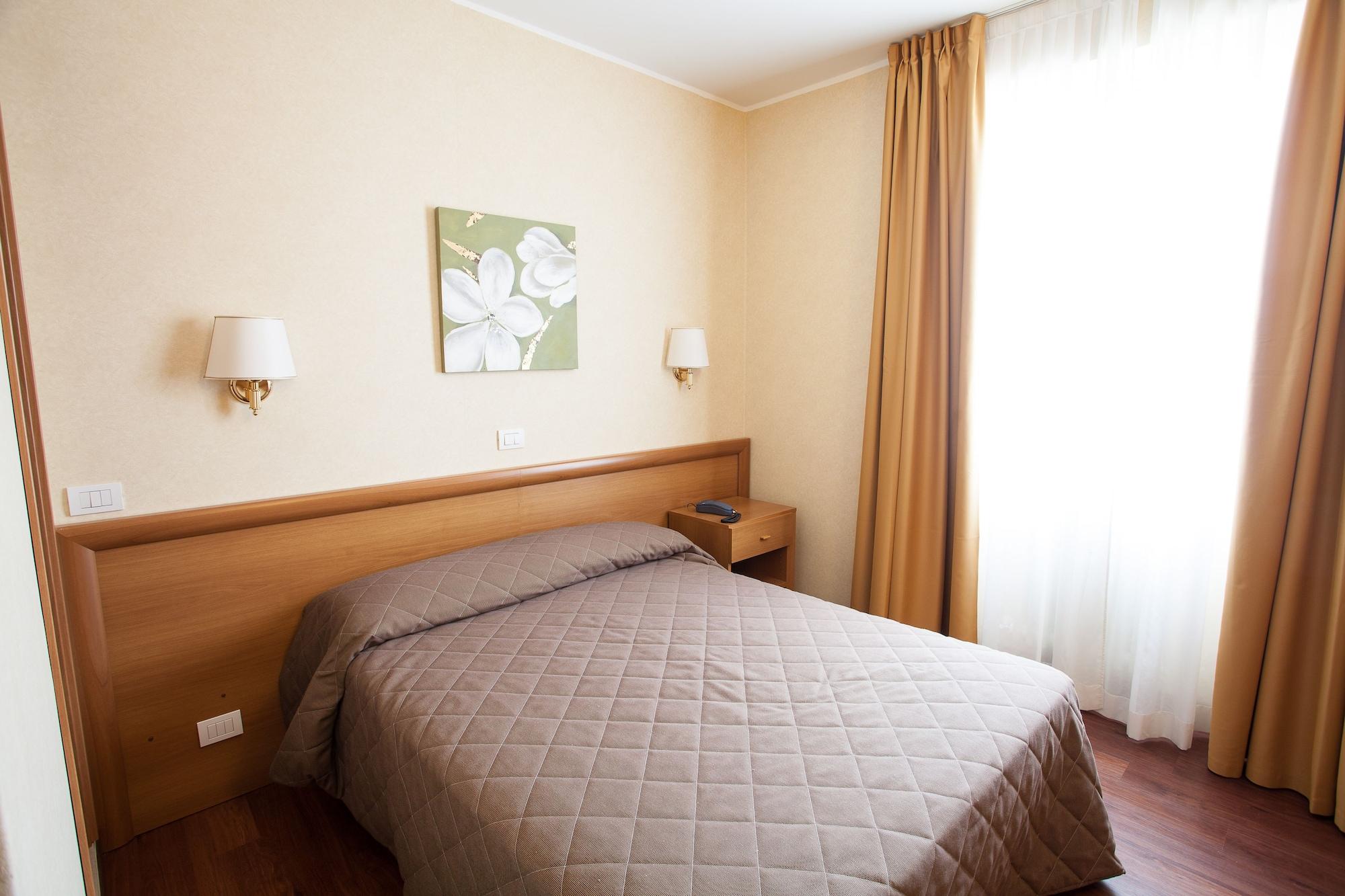 Hotel Esperia Rho Kültér fotó